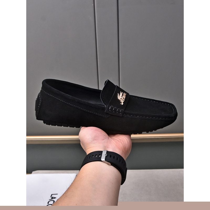 G*u*i leather shoes